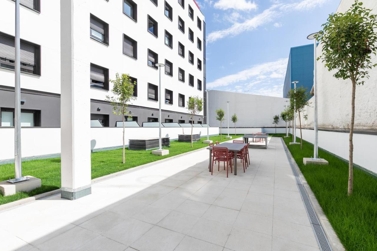 Micampus Xaudaro Student Residence Мадрид Экстерьер фото