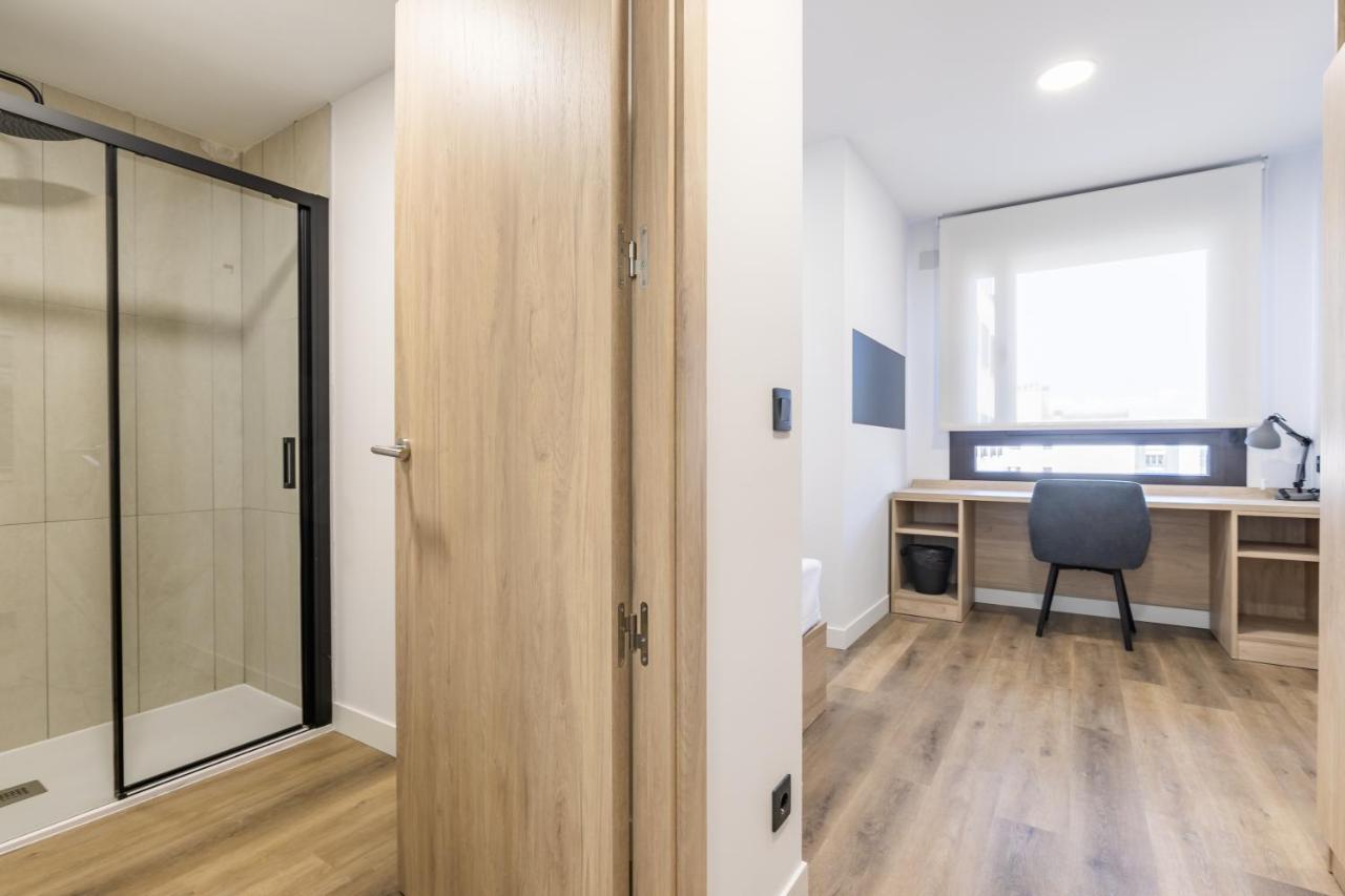 Micampus Xaudaro Student Residence Мадрид Экстерьер фото