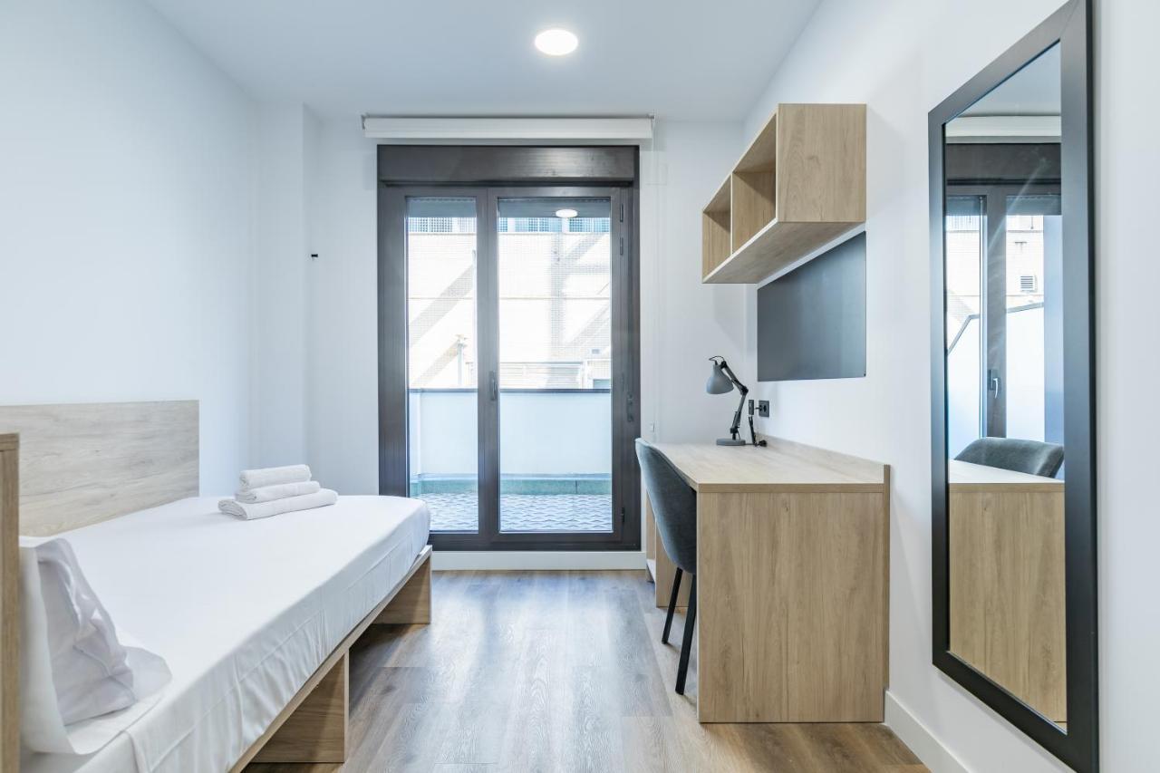 Micampus Xaudaro Student Residence Мадрид Экстерьер фото